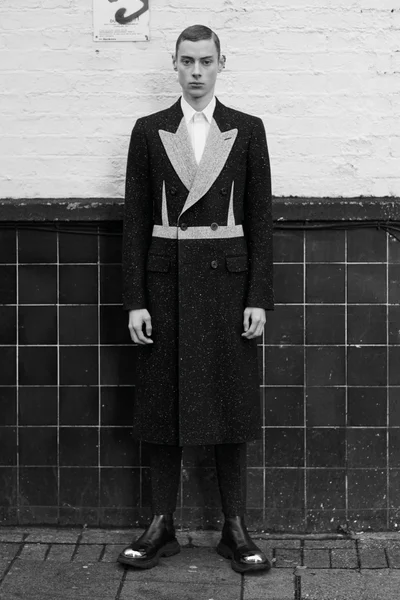 Look 1